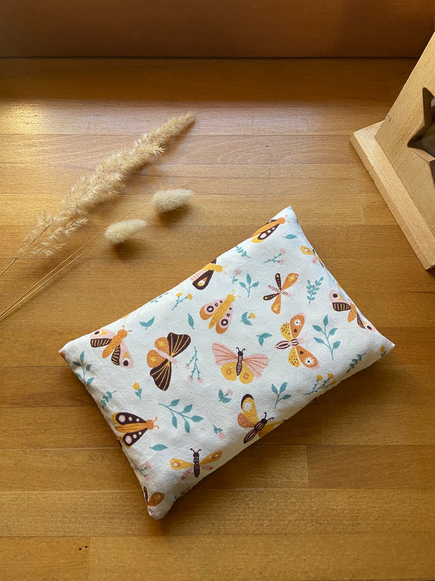 đż Bouillotte dĂ©houssable en coton â Garnie de noyaux de cerise