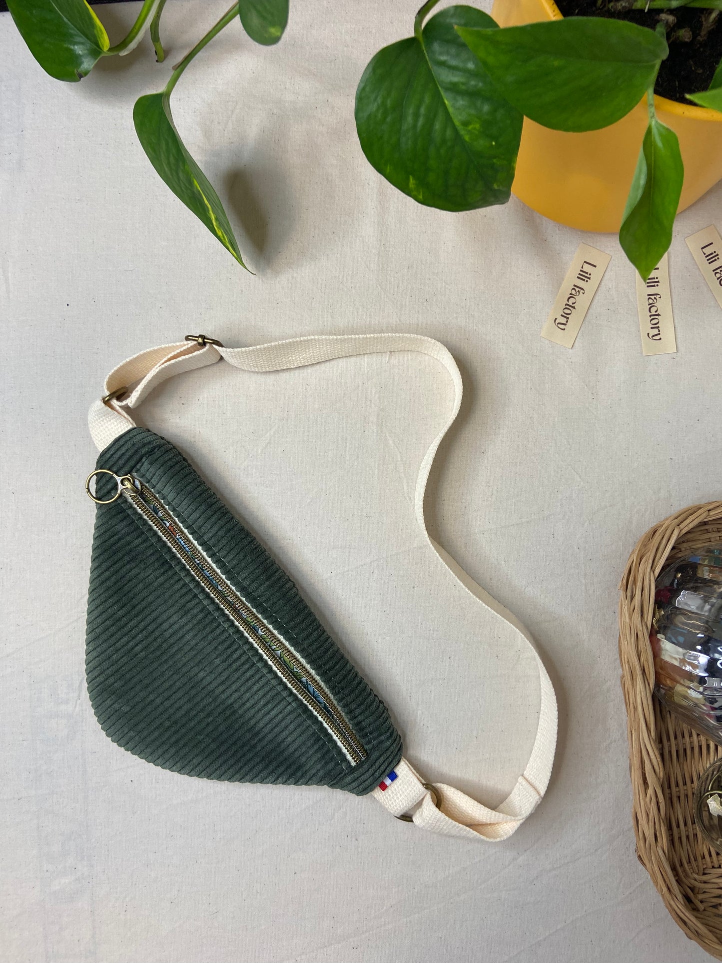 🐒 Sac banane enfant - velours côtelé