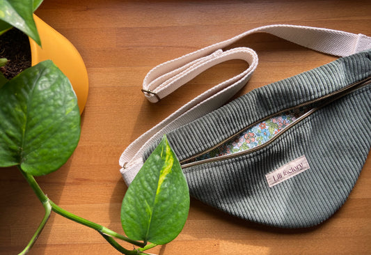 Sac banane en velours côtelé