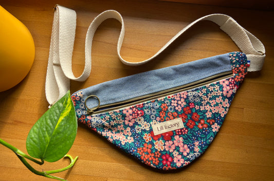 Sac banane en jean upcyclé