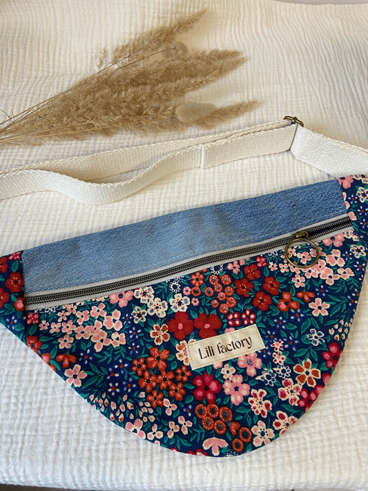 Sac banane en jean upcyclé